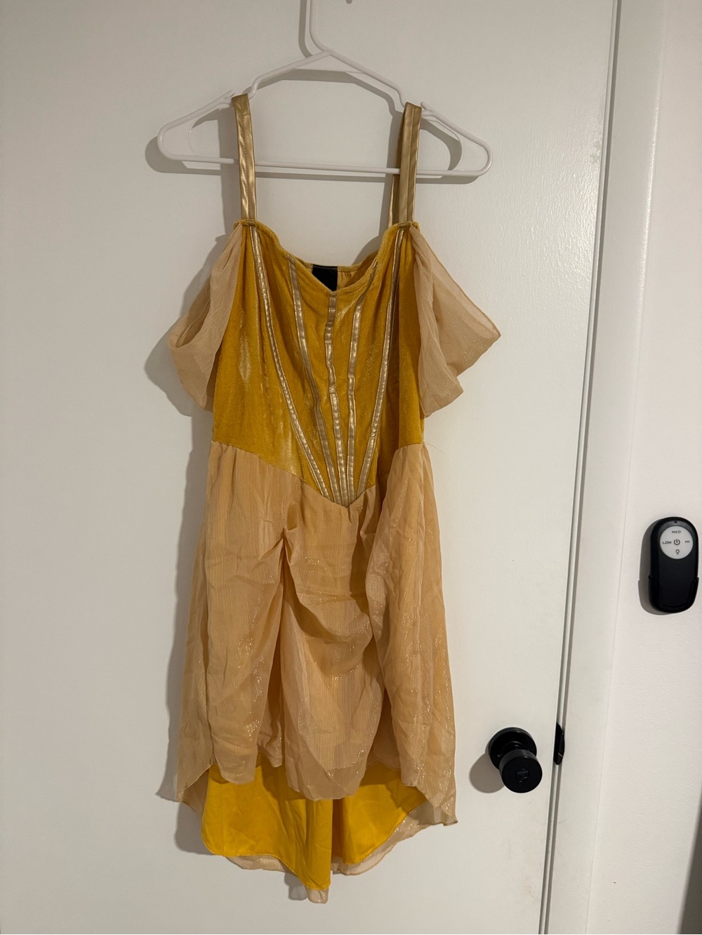 Disney Princess Belle Beauty and the Beast Gold Costume Dress Adult M